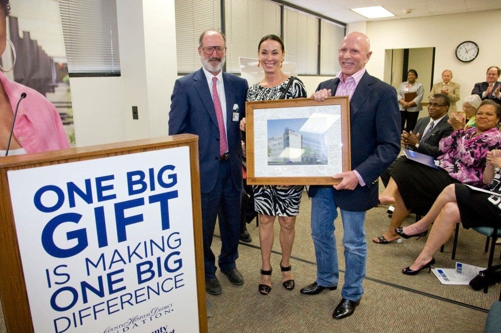 Lester & Sue Smith at the announcement of the Smith Clinic at Harris County Hospital District.