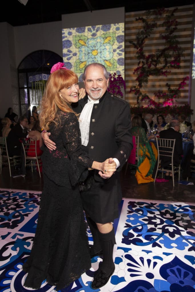 Gracie Cavnar, Bob Cavnar