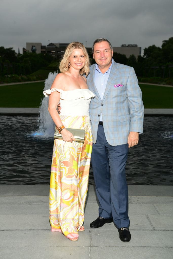 Valerie & Tracy Dieterich at the Children's Memorial Hermann event at McGovern Centennial Gardens. (Photo by Daniel Ortiz)
