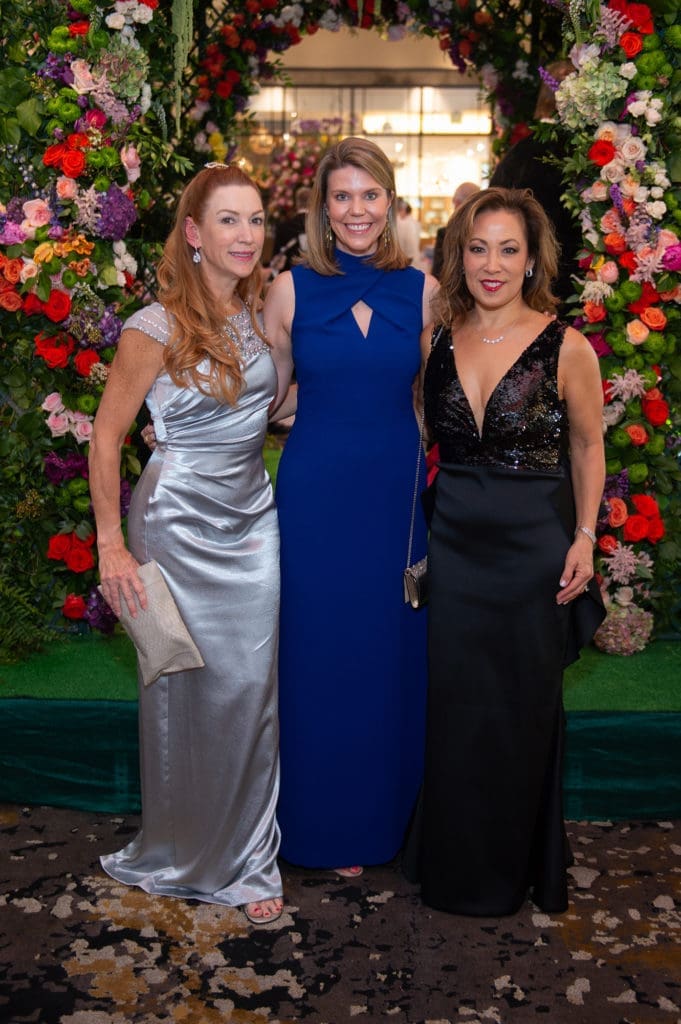 Ginny Endecott, Claudia Kreisle, Pat Mitchell  at the Houston Symphony Ball. (Photo by Wilson Parish)