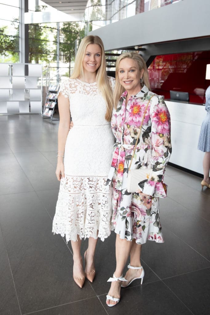 Claudia Lode, Kim Hext (Photo by Dana Driensky, Daniel Driensky)
