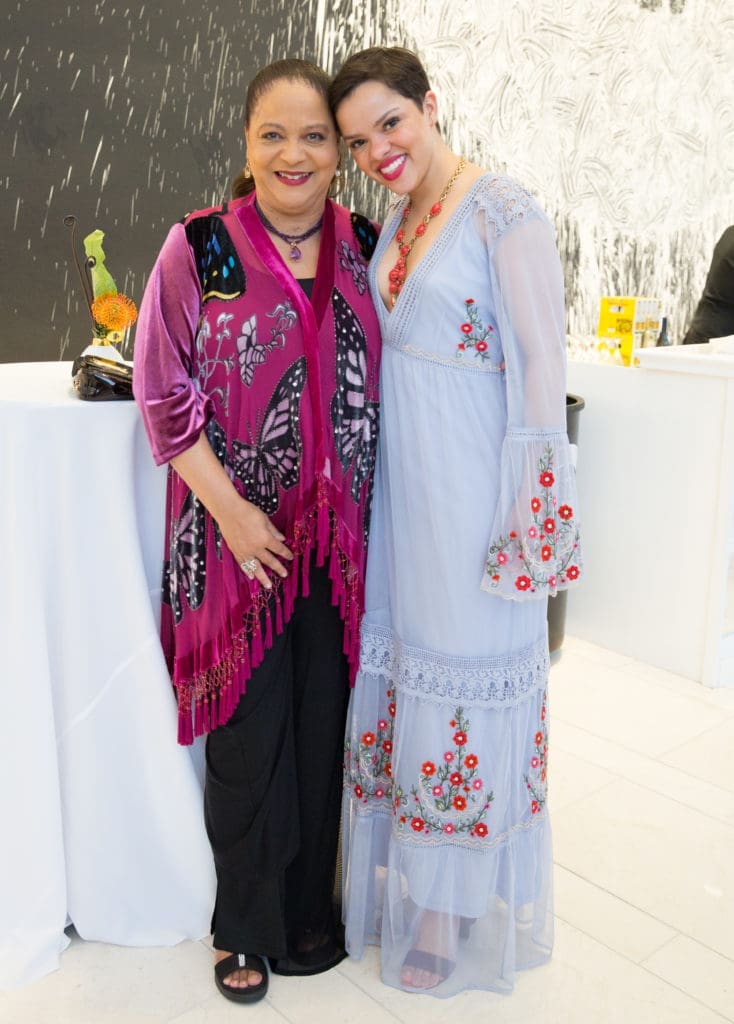 Sharon Cornell, Aida Fromknecht