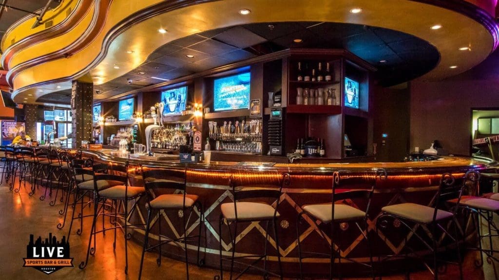 The '90s Pub Crawl will begin at Live Sports Bar and Grill.
