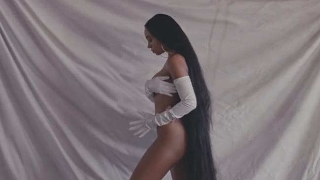 Solange is back. 