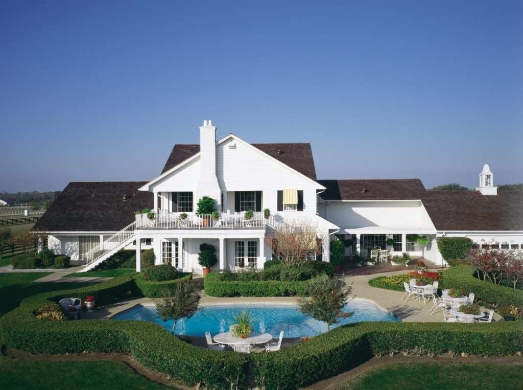 Iconic <em>Dallas</em> TV Show Comes Back to Life With New Overnight Southfork Ranch Stays