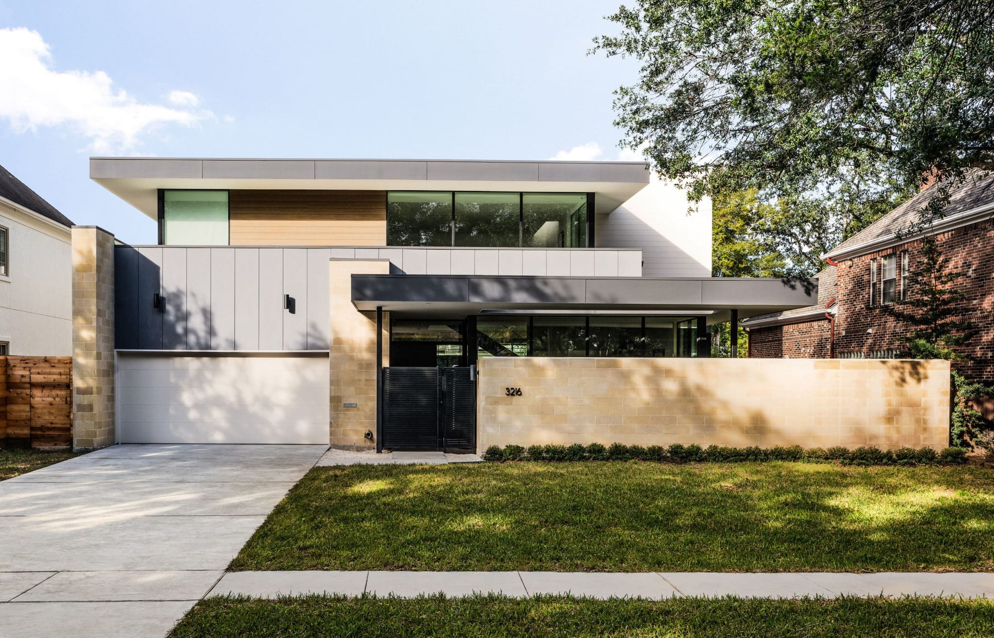 University Boulevard, studioMET Architects (Photography by Jack Thompson)