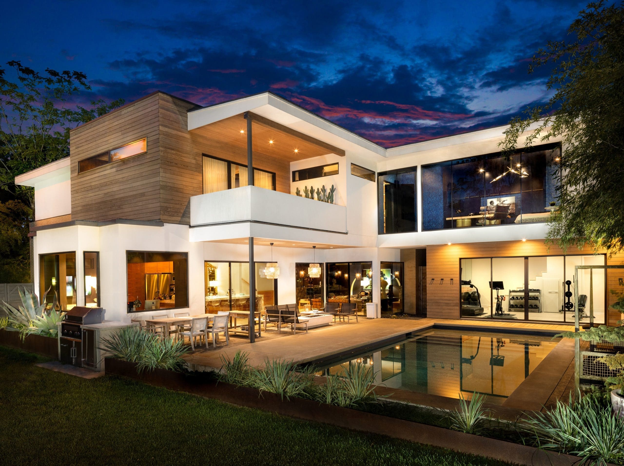 A modern retreat, this Lakewood home is a hideaway within the trees. (Photo by Jenifer McNeil Baker)