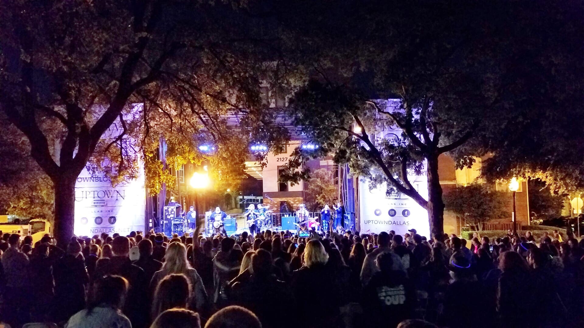 The Uptown Dallas Block Party attracts excited crowds.