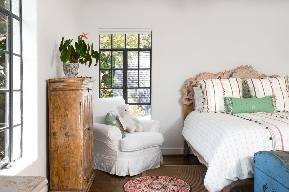Original pillow tile can be seen in the upstairs bedrooms. (Photo by Jenifer McNeil Baker)