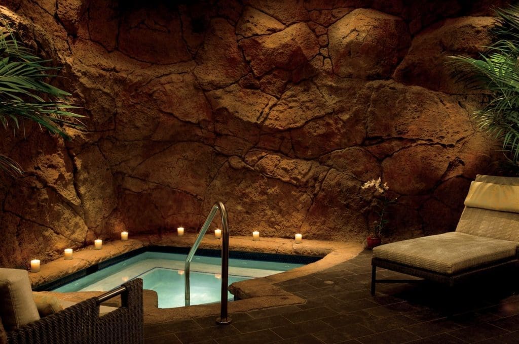 The Ritz-Carlton Kapalua offers gorgeous spa services. 
