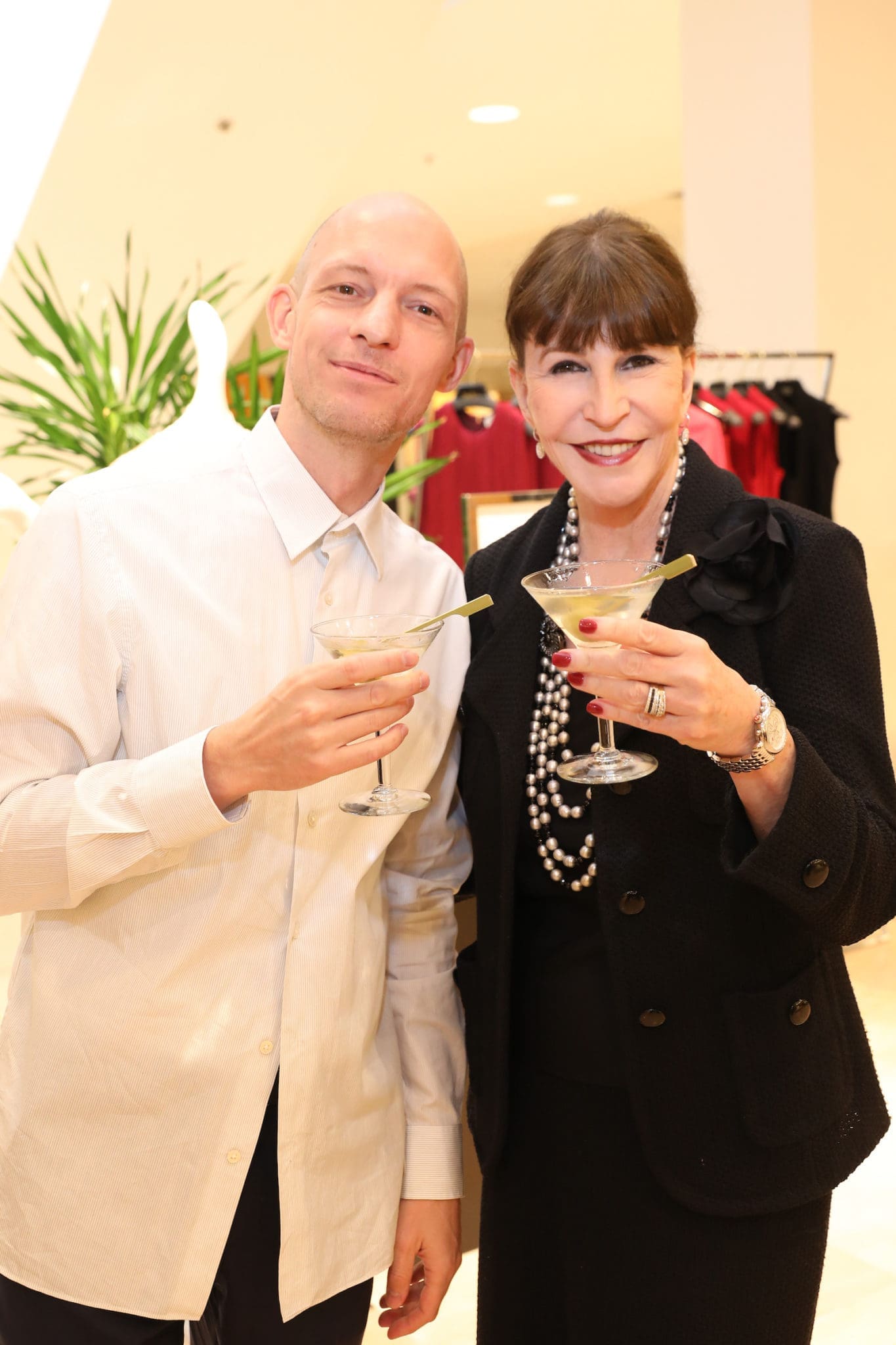 Christian Juul Nielsen orders dirty martinis at noon and Shelby Hodge rises to the challenge. (Photo by Priscilla Dickson)