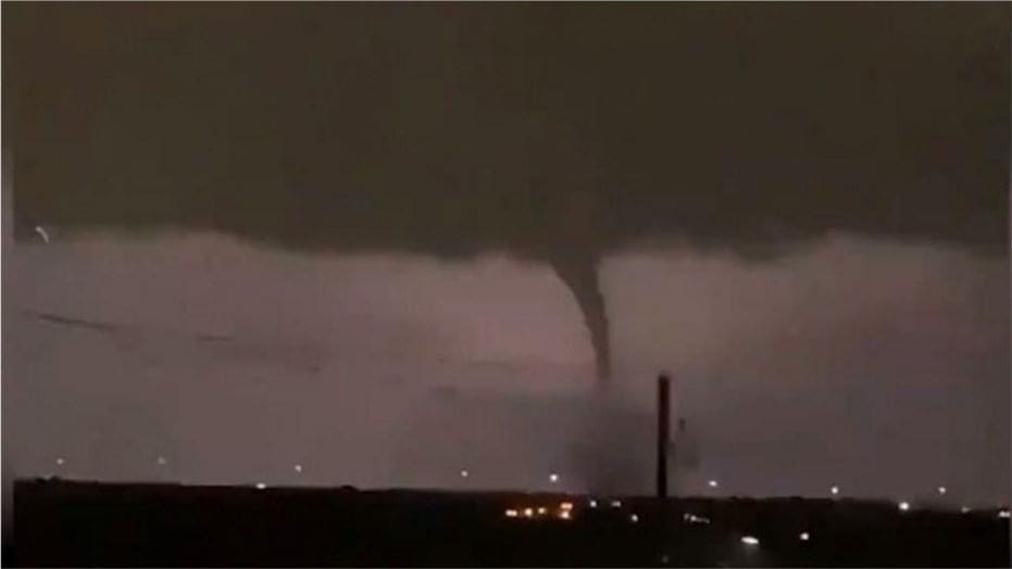 Dallas Tornado Aftermath — How to Help, How to Get Help and What Roads to Still Avoid