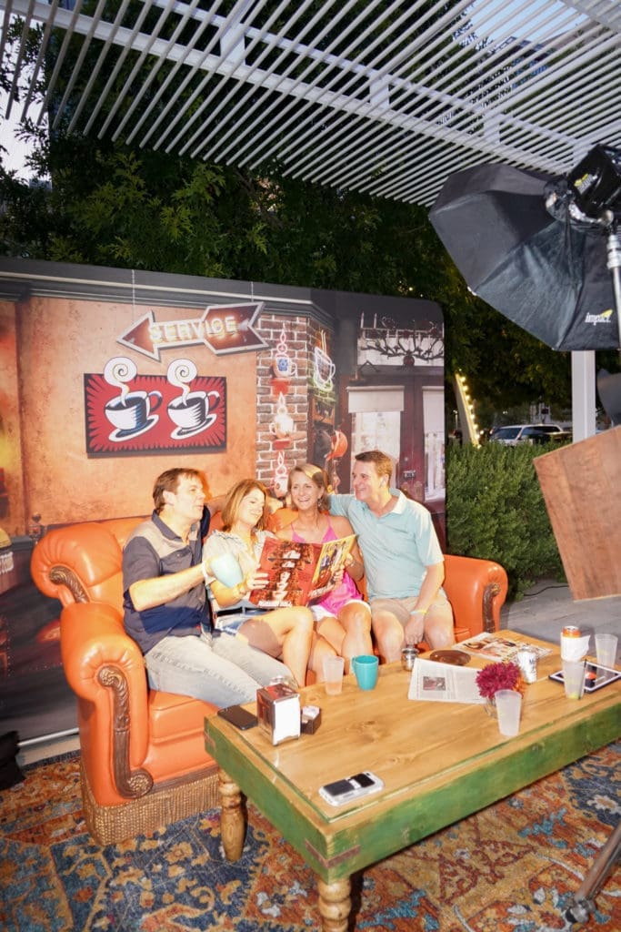 Iconic <em>Friends</em> Couch Draws a VIP Crowd at Klyde Warren Park