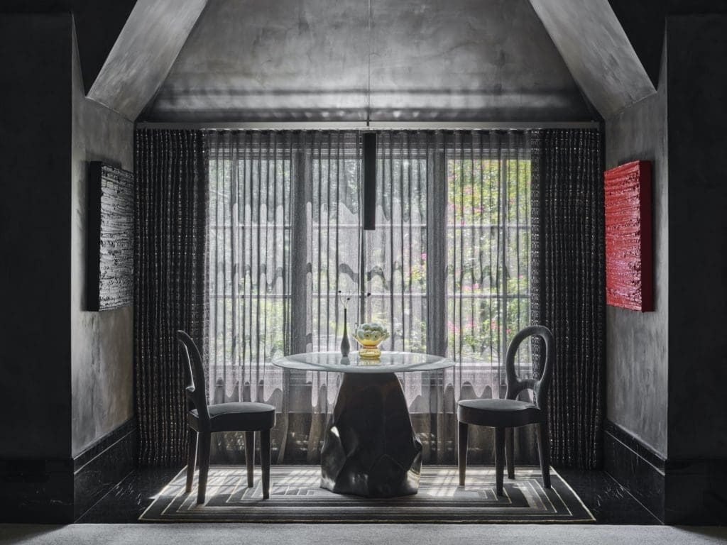 Upstairs living room designed by Ten Plus Three. Window treatments from The Shade Store. (Photo by Douglas Friedman)