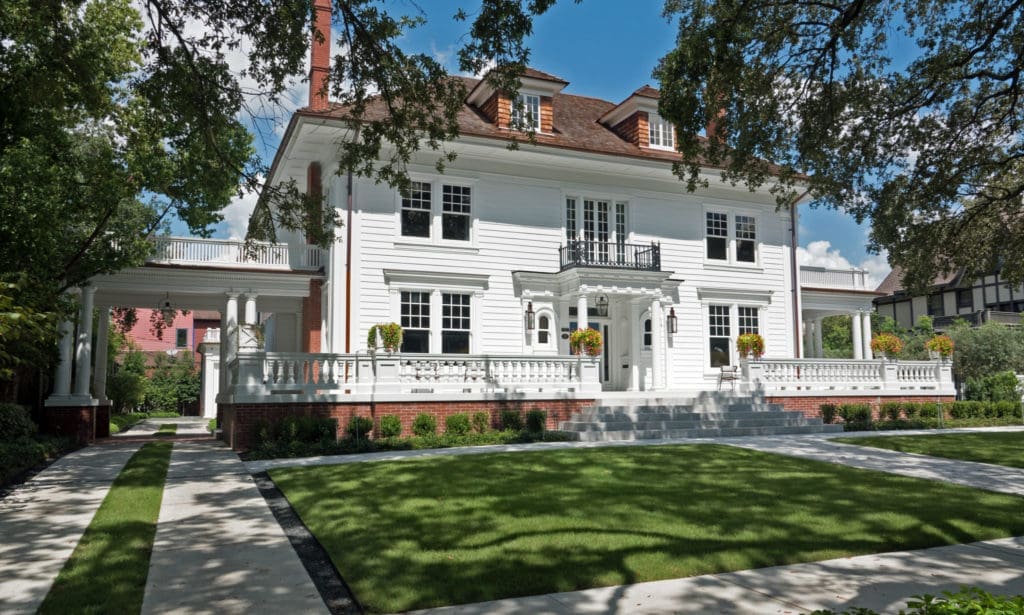 Take a Rare Look Inside Houston’s Gated One Street Neighborhood — the Lovely Wonders of Courtlandt Place