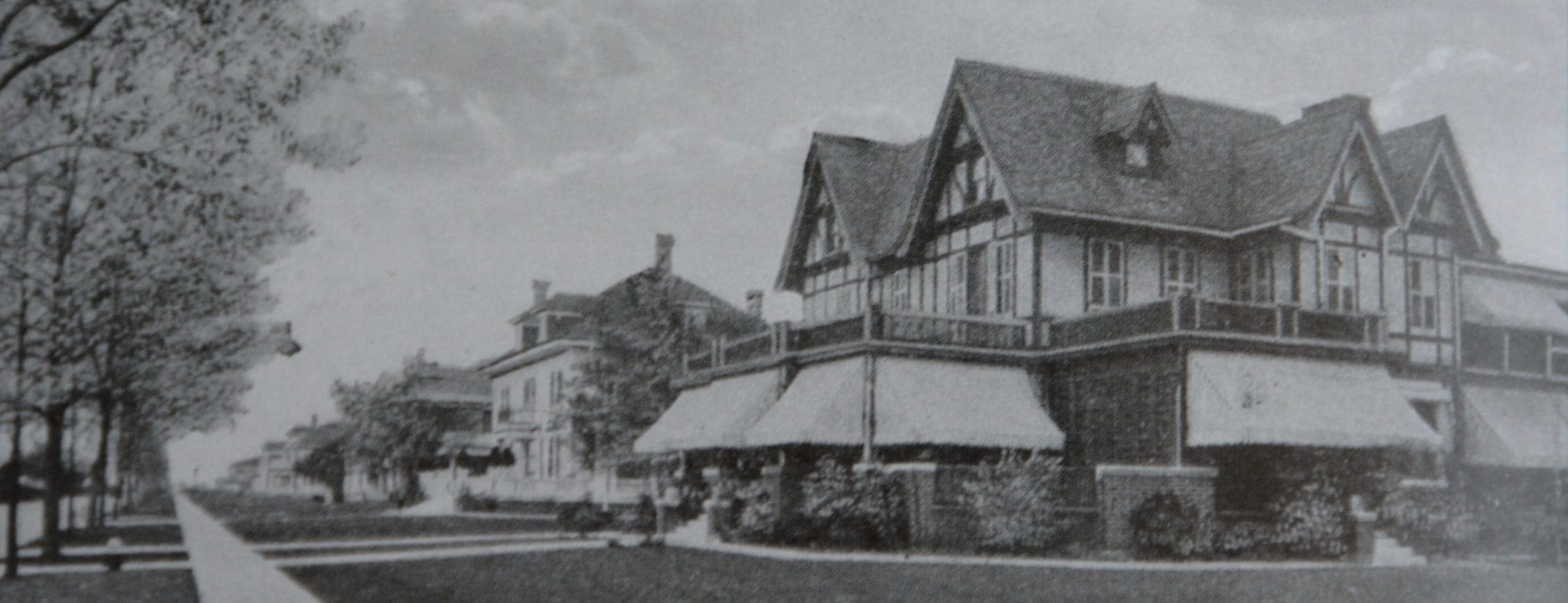 Vintage photo of No. 4 Courtlandt Place, designed by Sanguinet and Staats for Sterling Myer, chief developer of Courtandt Place. It was completed in 1910.
