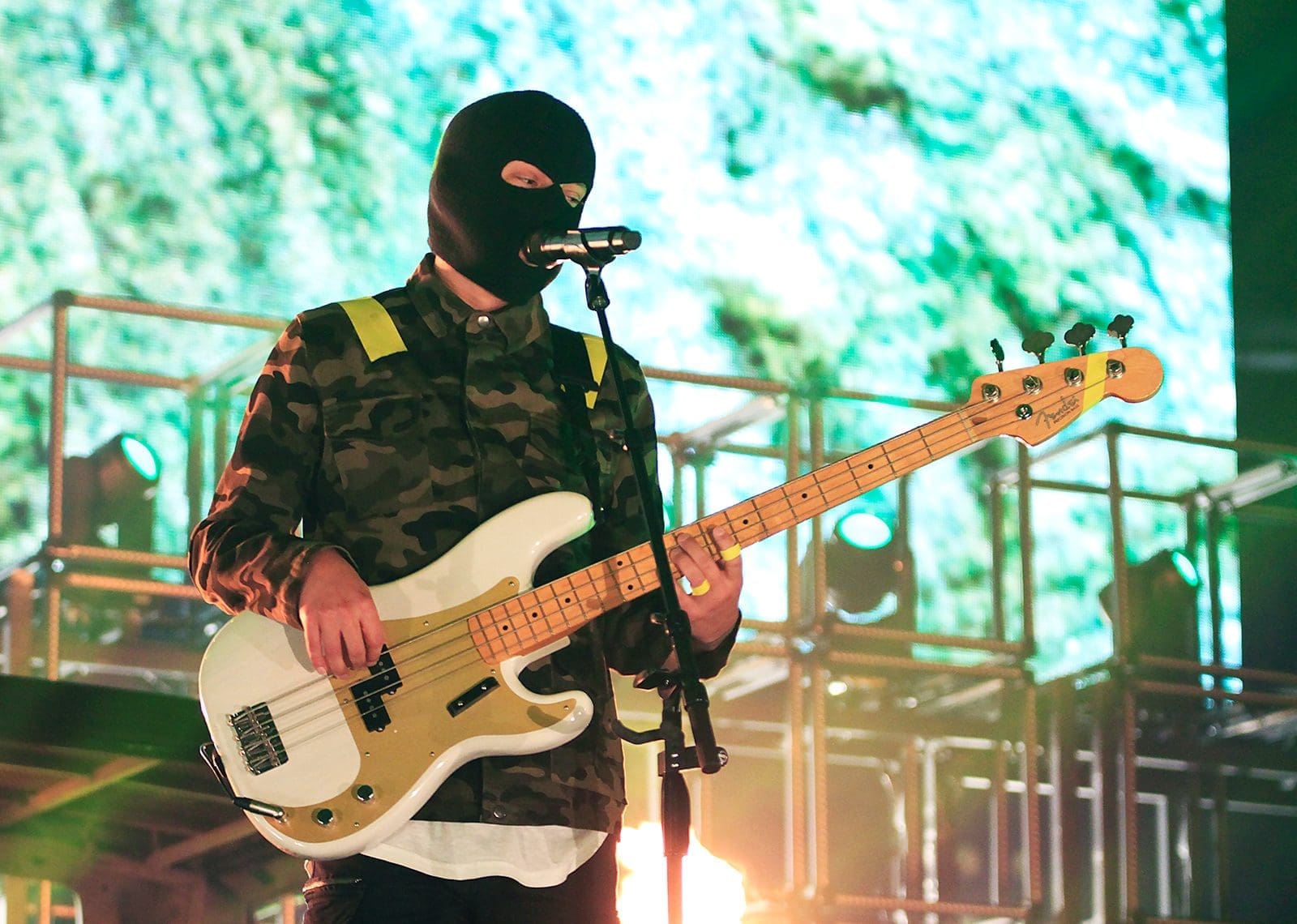 Twenty One Pilots puts on the best live concerts in music today.