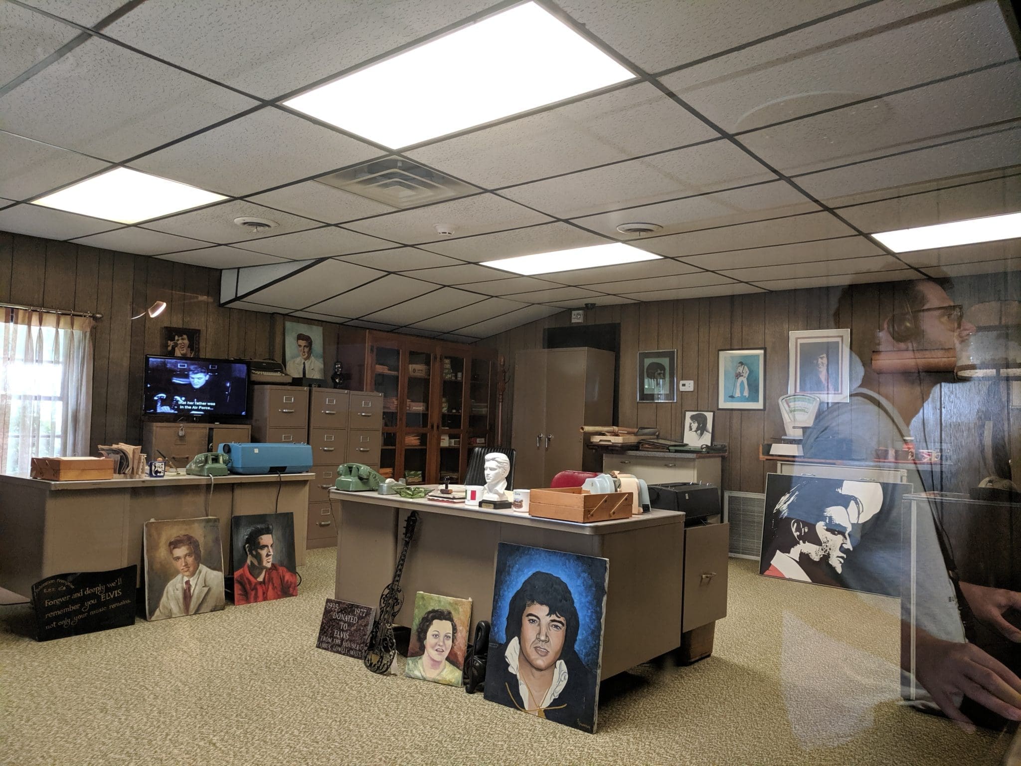 The King's office in Graceland. (Photo by Ariane Roesch and Zak Miano)