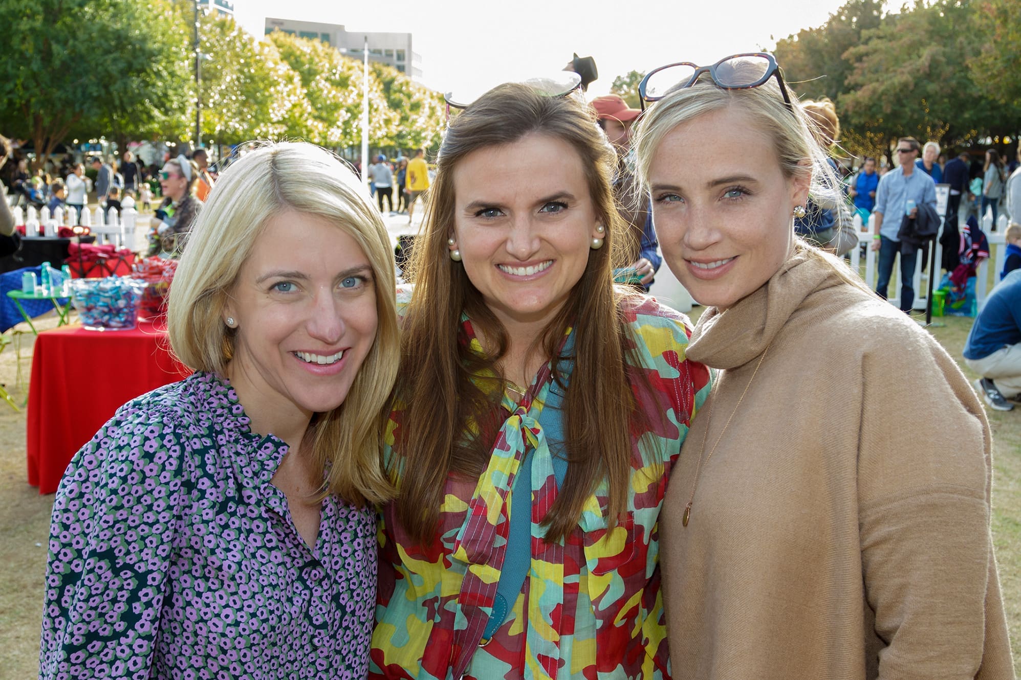 Katie Samler, Lindsey Billingsley, Erica Denton (Photo by WJNPHOTO)