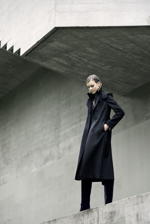 The modern sophisticated edges give a chic edge to the winter wardrobe. 