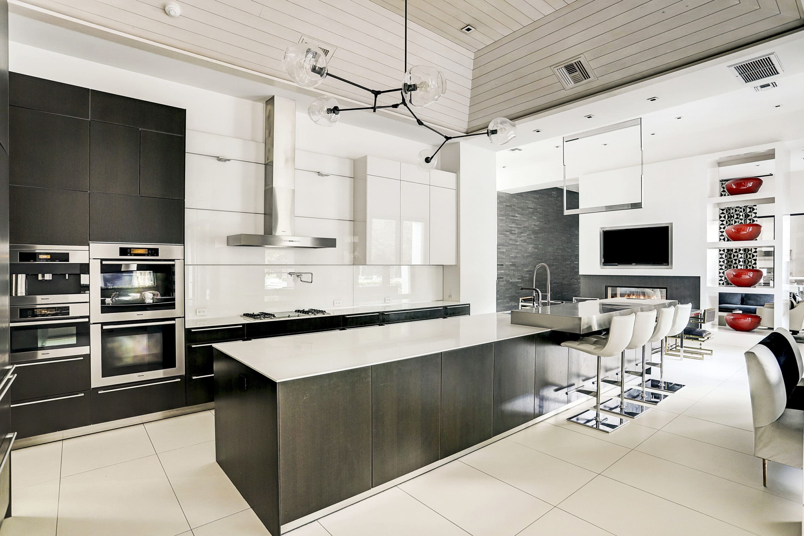 A state of the art kitchen is well-designed for large entertaining. (Photo by TK Images)