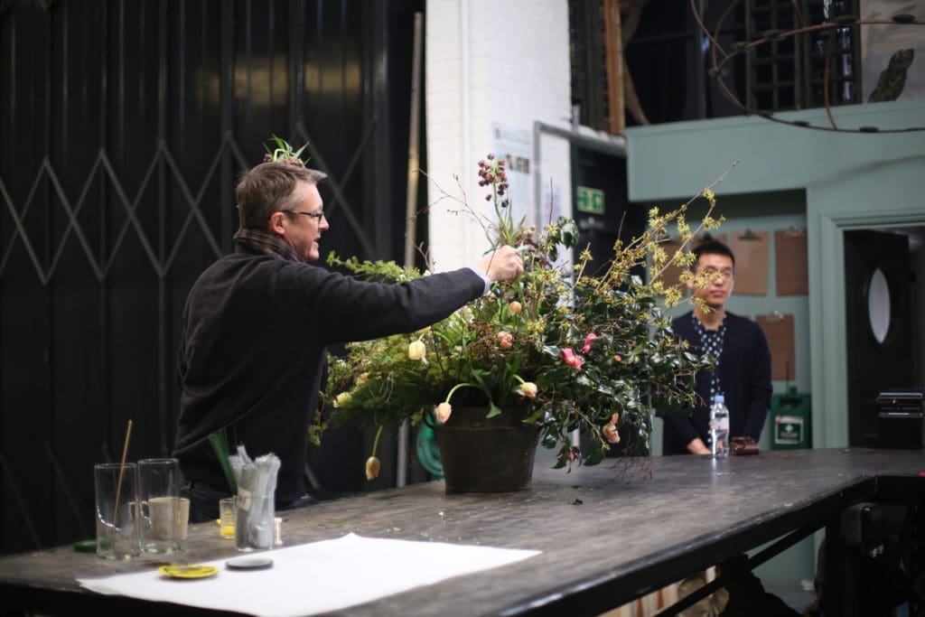 Famous Royal Florist Gives an Enlightening Presentation at the Dallas Museum of Art League’s Biggest Fundraiser