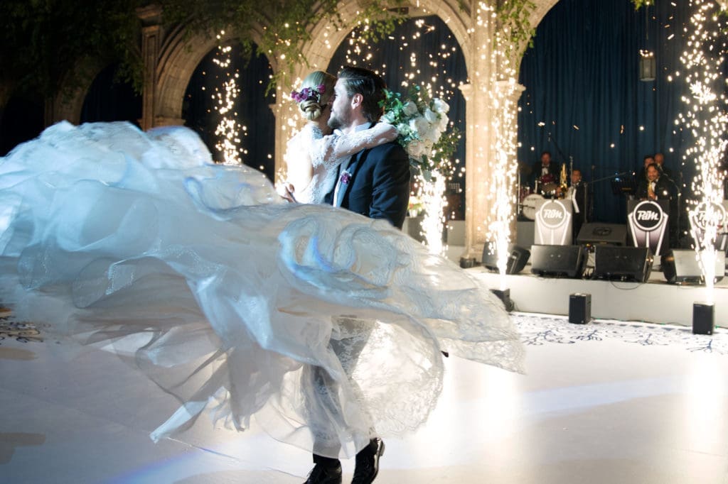 Stunning Weddings — Unbelievable Photos From Texans’ Memorable Unions