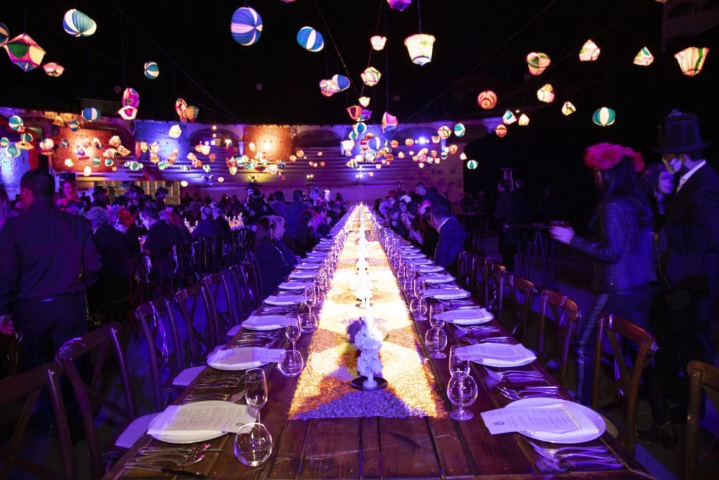 Table setting 
