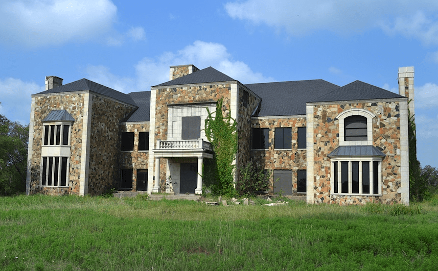 Abandoned Mansion Saved, Set to be Transformed Into Fairytale Texas Wedding Venue
