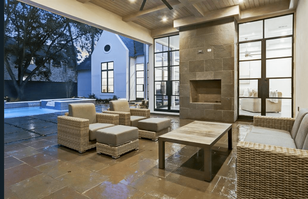 11614 Starwood summer kitchen (Photo by TK Images)