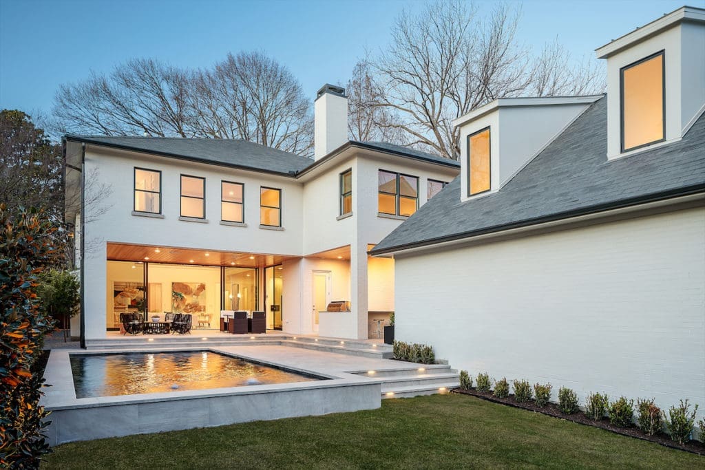 A pristine Ozone pool. 