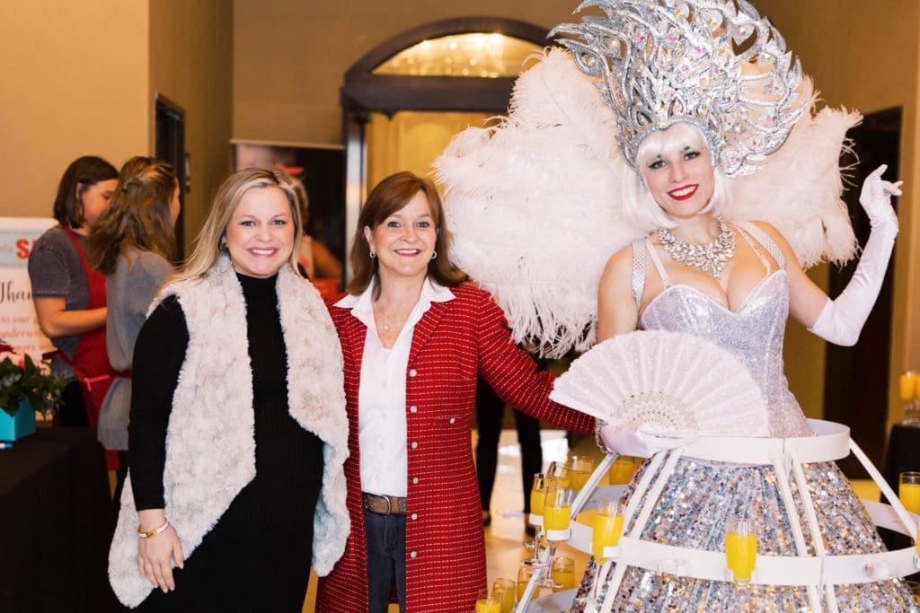 Houston’s Champagne Shoppers Raise $250,000 for M.D. Anderson