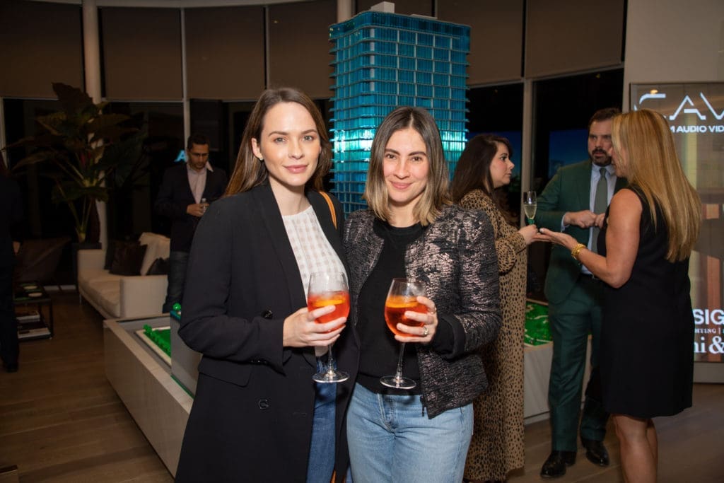 Hannah Swiggard, Paulina Padilla (Photo by Ruben Escobar)