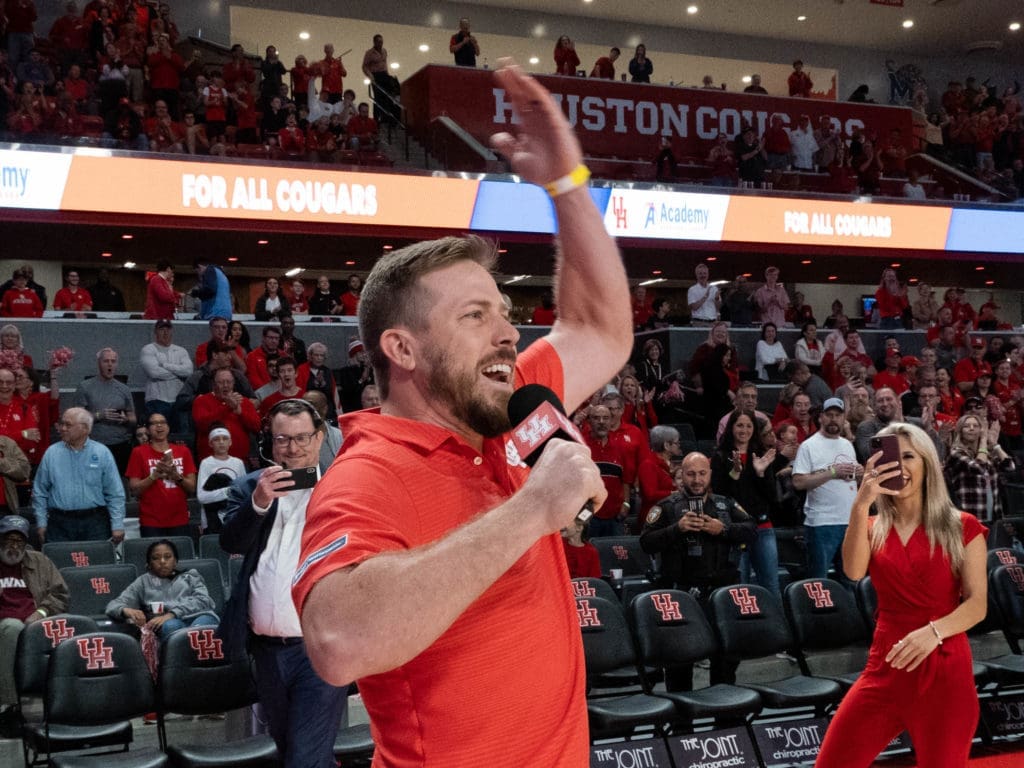 Case Keenum returned to UH to lead the "Whose House? Coogs' House!" cheer. (Photo by F. Carter Smith)