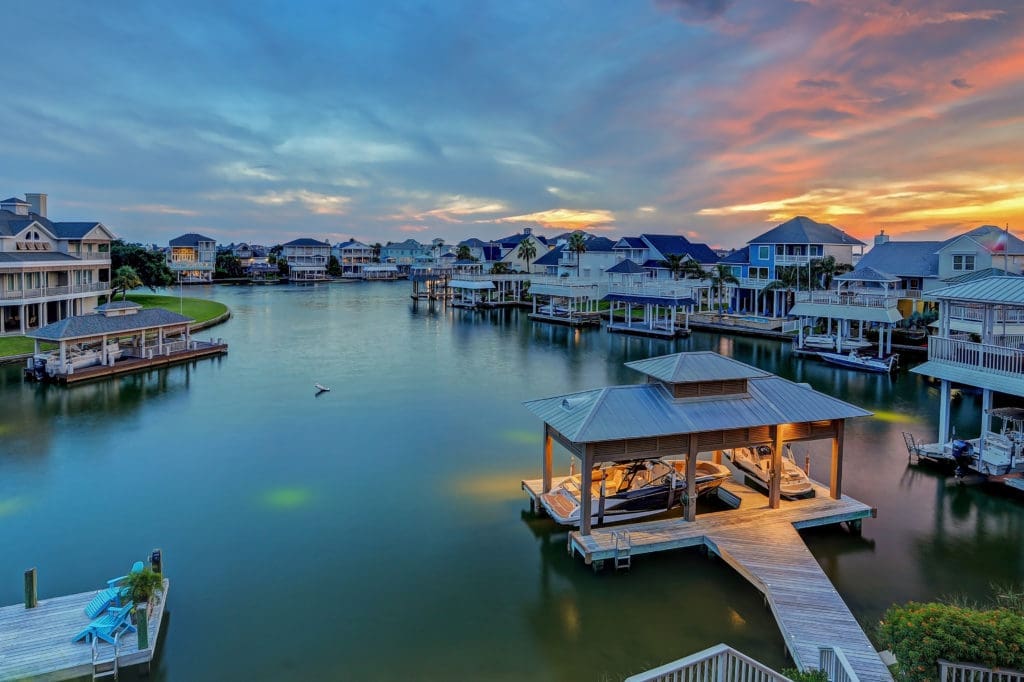 Finding that perfect home retreat is still possible during these social distancing times.