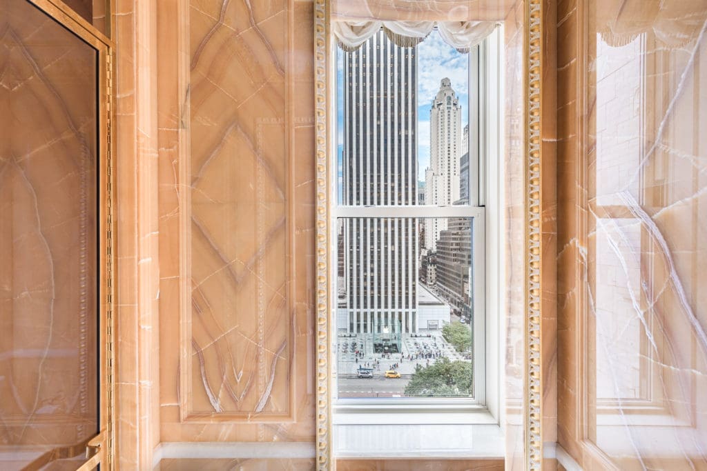 Bathroom with a view (Photo courtesy Douglas Elliman )