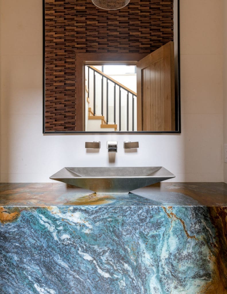 The contemporary estate features stunning architecture by Mark Hoesterey of SHM Architects.