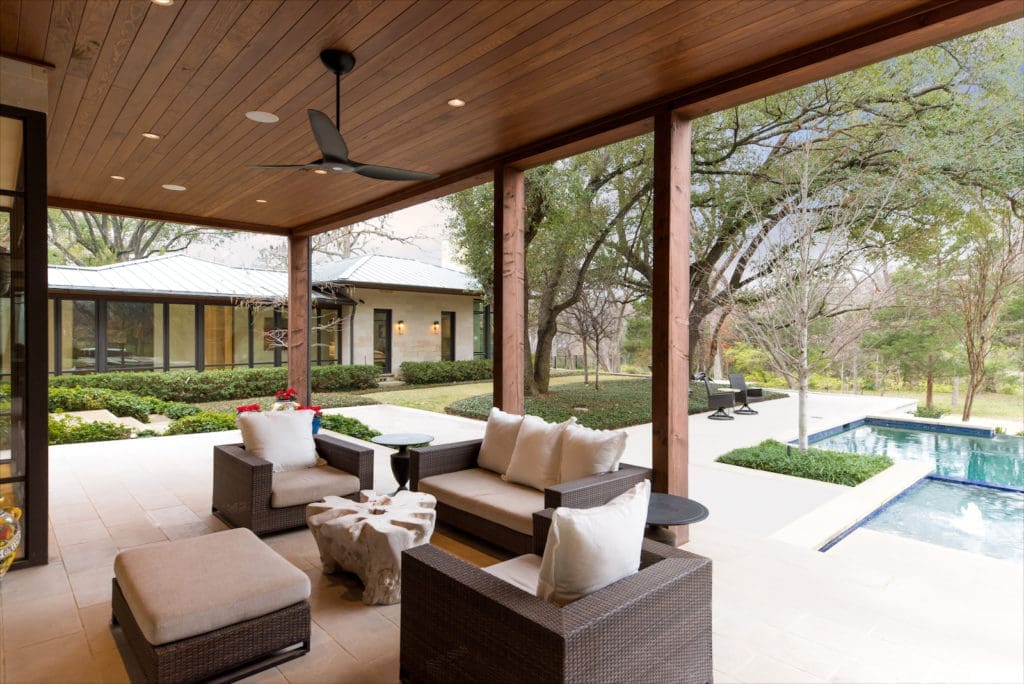 The spacious backyard has plenty of outdoor seating areas. 