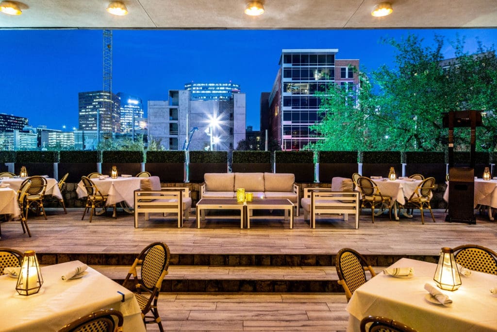 Al Fresco dining at The Annie Café & Bar is an elegant experience. (Photo by Jenn Duncan)
