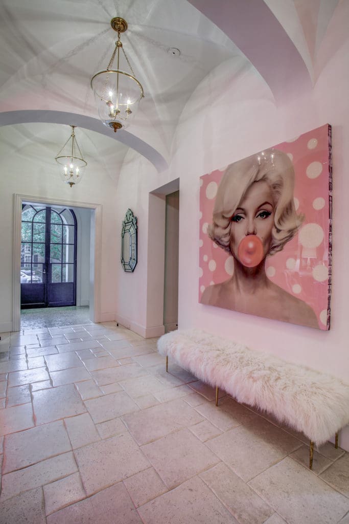 “This is truly a unique property because of the thought and attention to detail that went into designing it. Kameron wanted to feel at home in North Texas, so she was inspired by her Santa Barbara upbringing with the fresh, airy and seamless flow of indoor and outdoor living in the residence,” Compass agent Kelli Macatee says.  (Photo by Compass Real Estate)