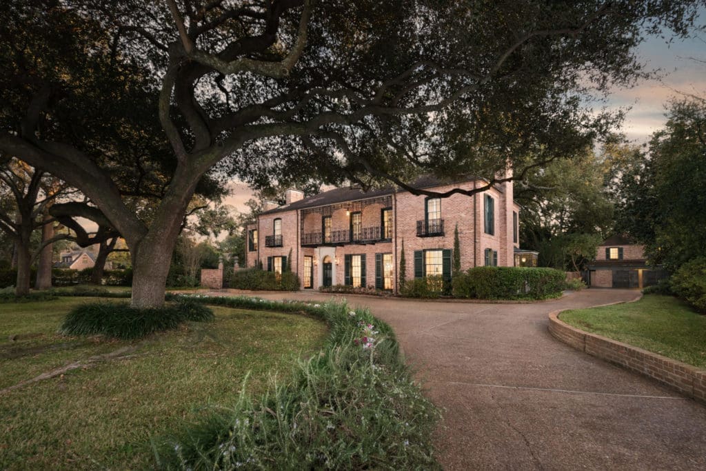 The prominent yet graceful dwelling on heavily traveled Inwood was sold for $5.5 million. (Photo by Vlady Ambia)