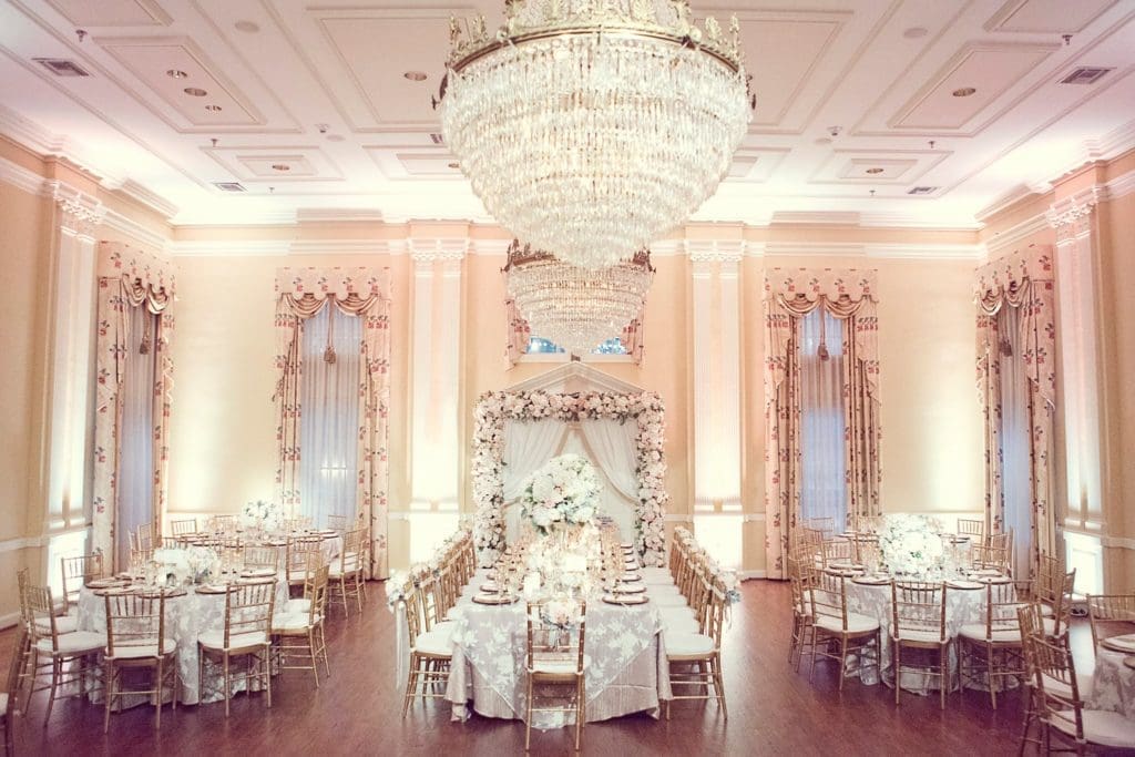Arlington Hall is one of the most iconic places in Dallas to have a wedding.