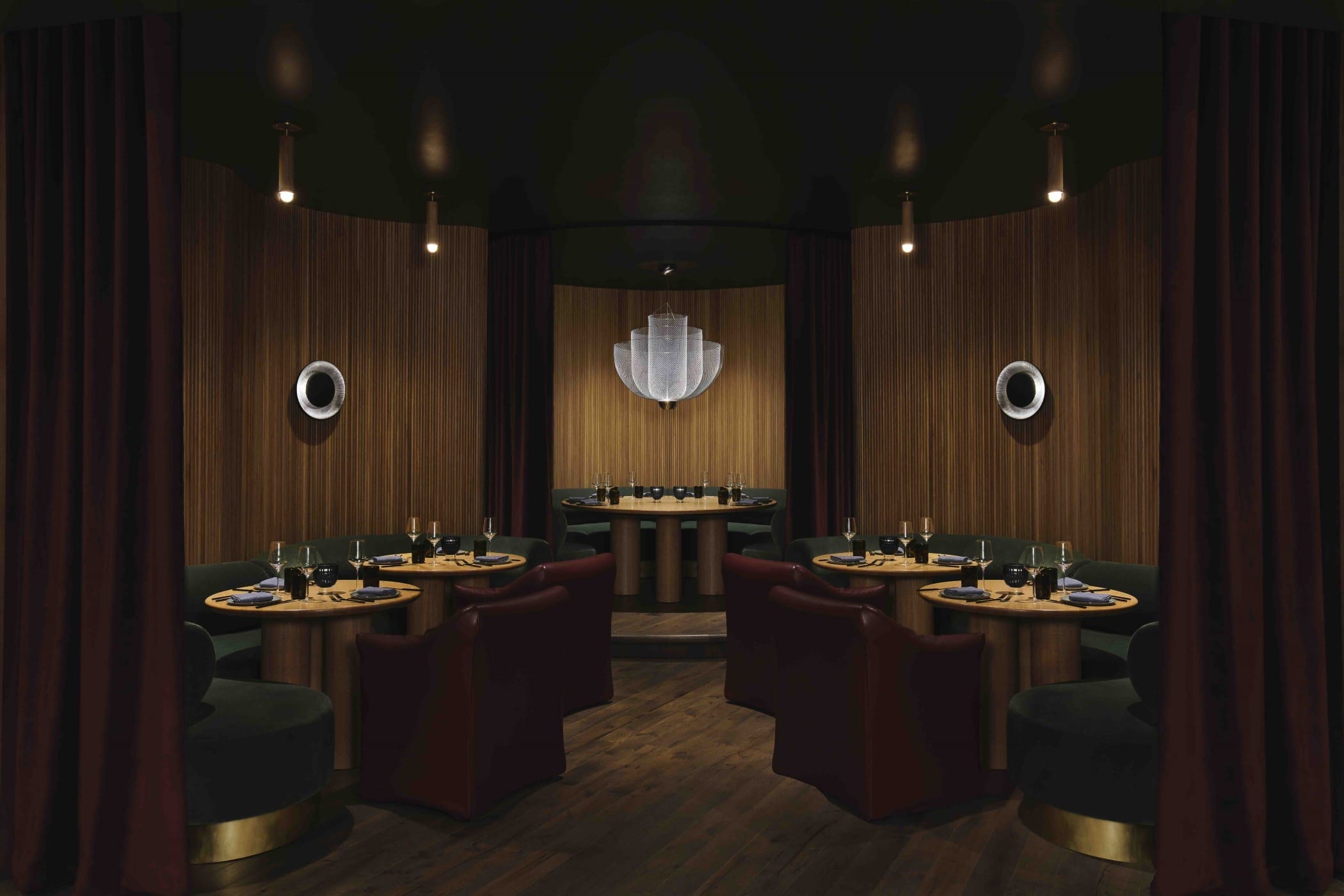 The Shag Room’s circular design — a mainstay of every Virgin Hotel property — presented aesthetic challenges for Mozersky that he solved with a serpentine ruched banquette. The Meshmatics chandelier designed by Rick Tegelaar for Moooi is through Scott + Cooner.