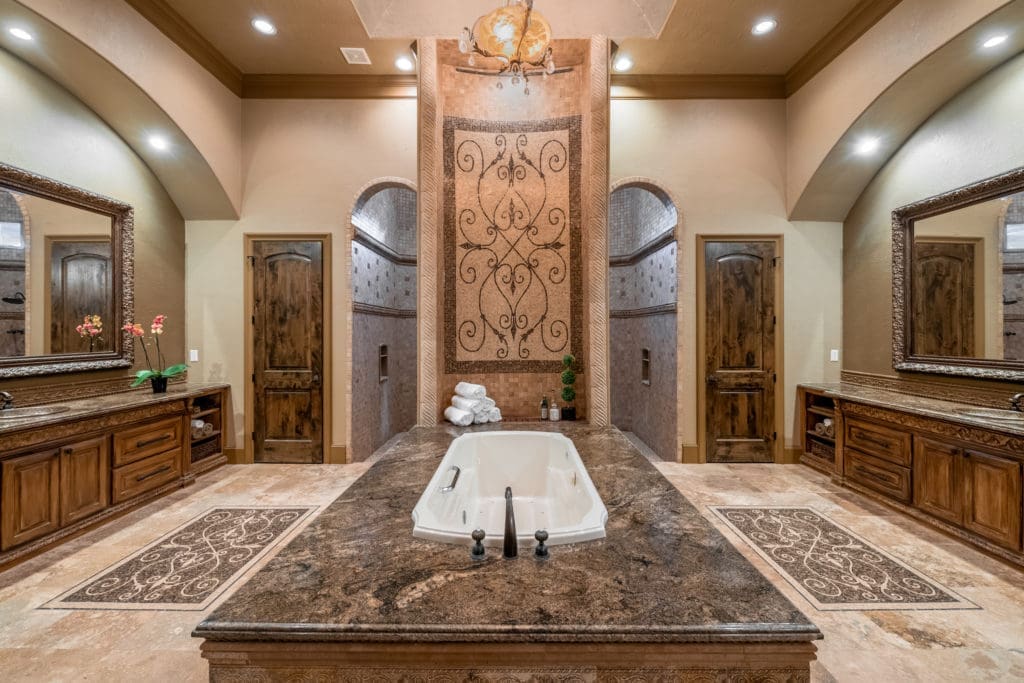 A master ensuite with loads of style. 