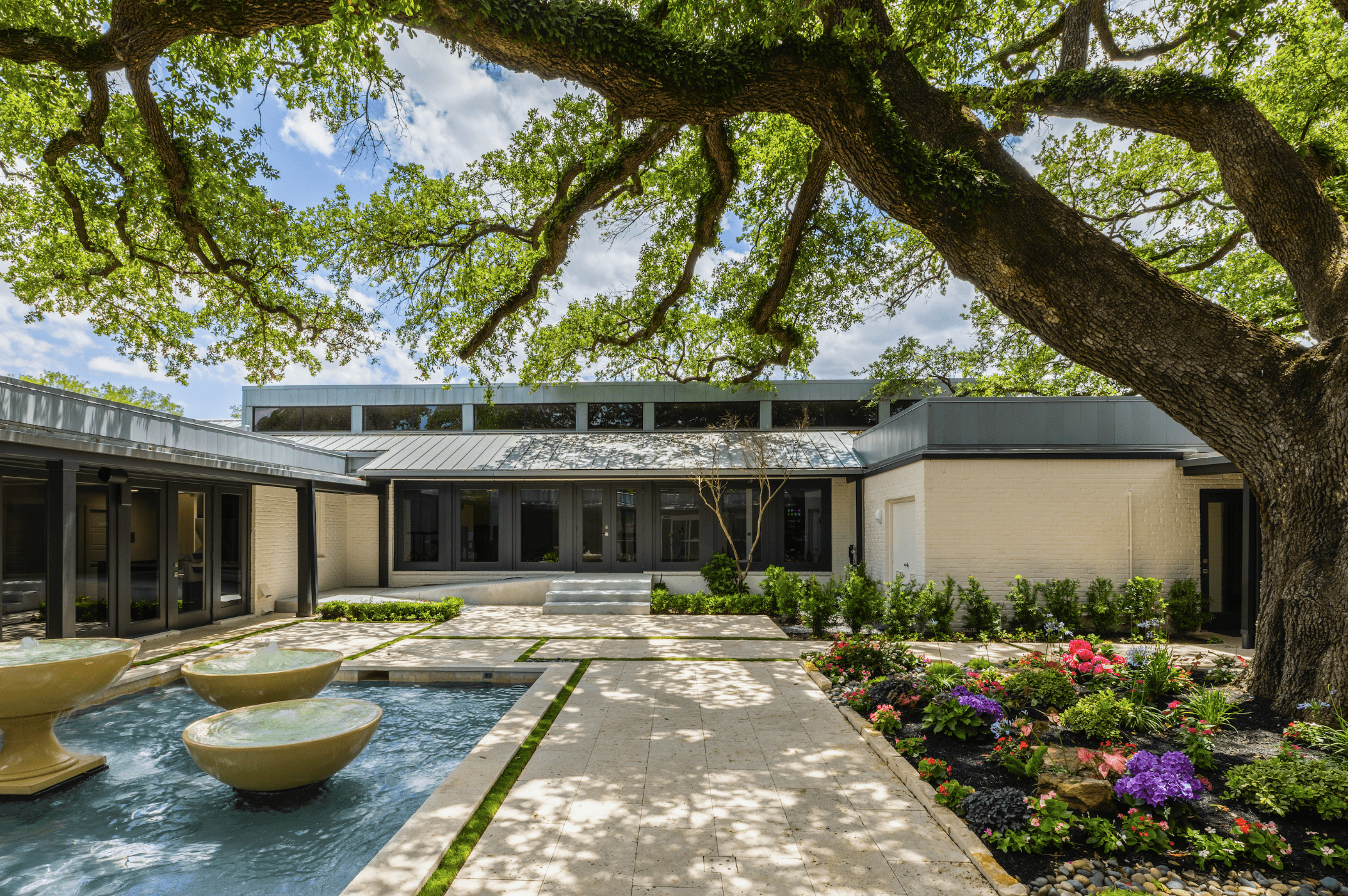 Sydenham Clinic makes its global debut in Houston. Its unique concept pairs precision medicine with a humanistic, and state-of-art approach to wellness. (Photo by Julie Soefer)