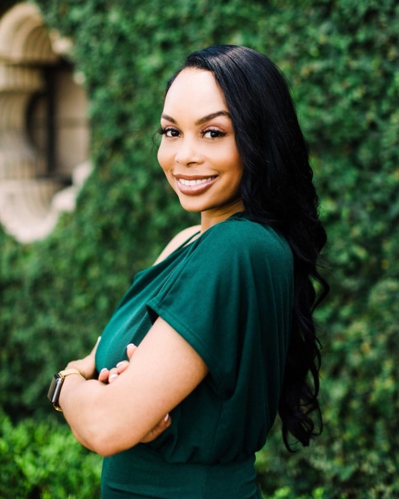 A Dallas Esthetician’s Guide to Clear Skin in a Face Mask World