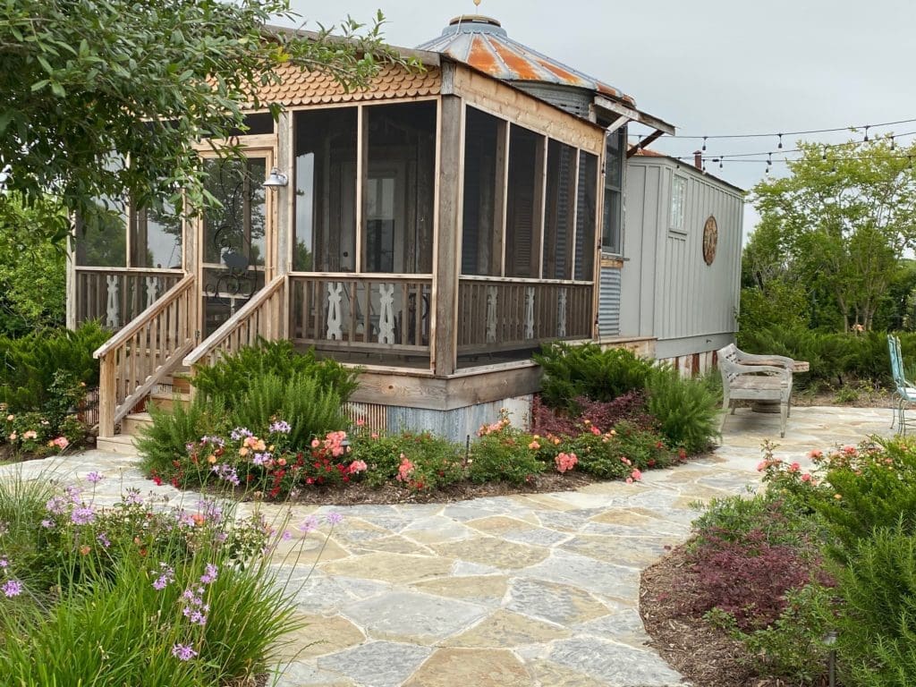 Corn Silos From Indiana are Transformed Into the Perfect Round Top Guesthouses — 700 Square Feet of Charming Delight