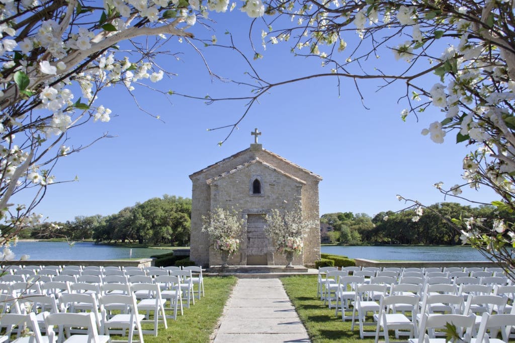 The wedding chapel on the lakefront at The Clubs at Houston Oaks (Courtesy photo)