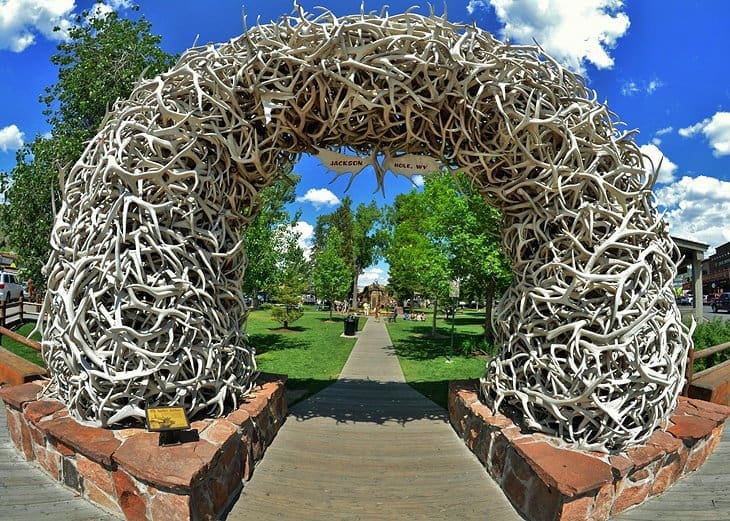 The elk antler arches at the four corners of Jackson Hole's town square park are the stuff of many an Instagram shot.