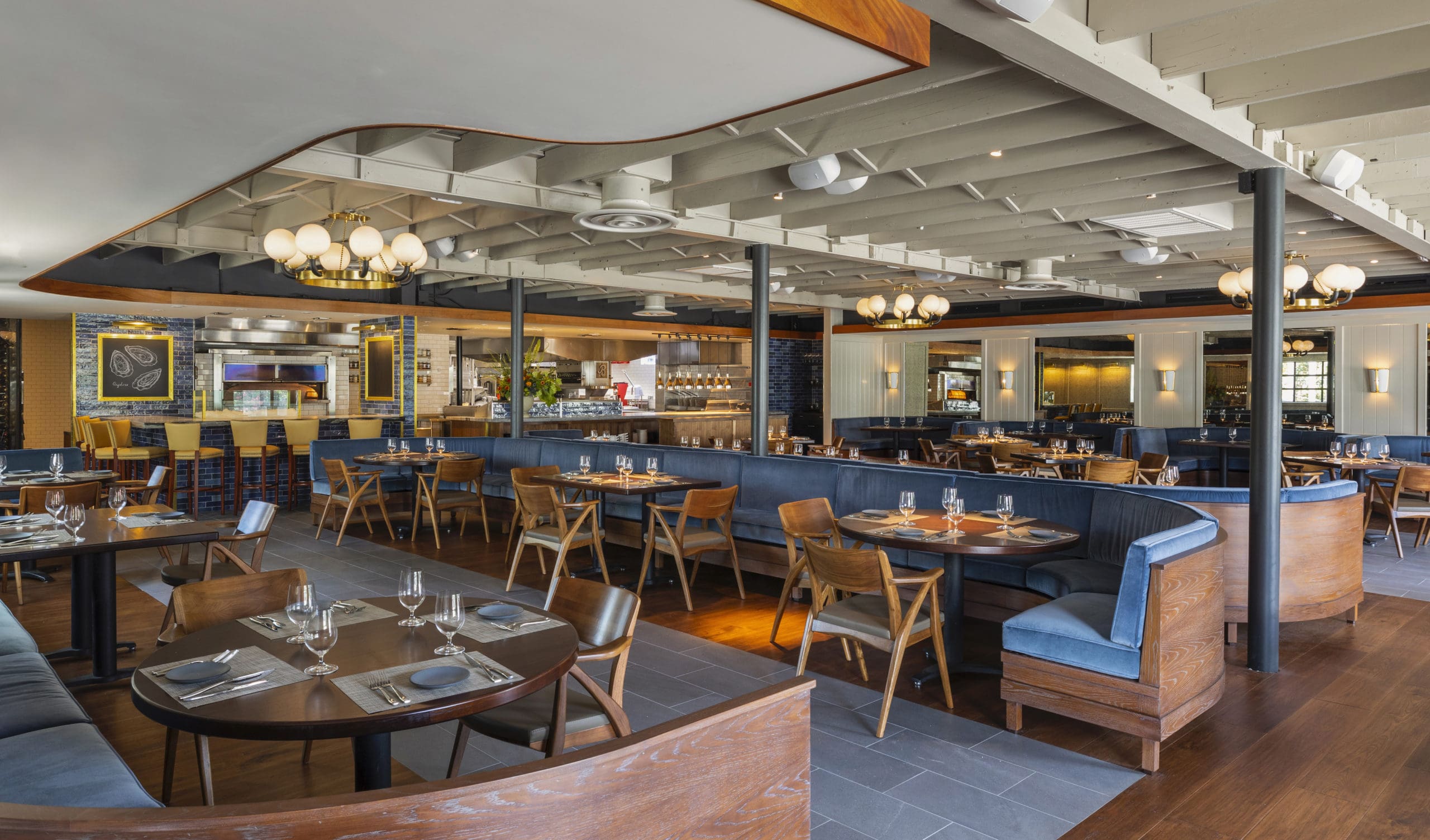 Bludorn Main Dining Room_Julie Soefer